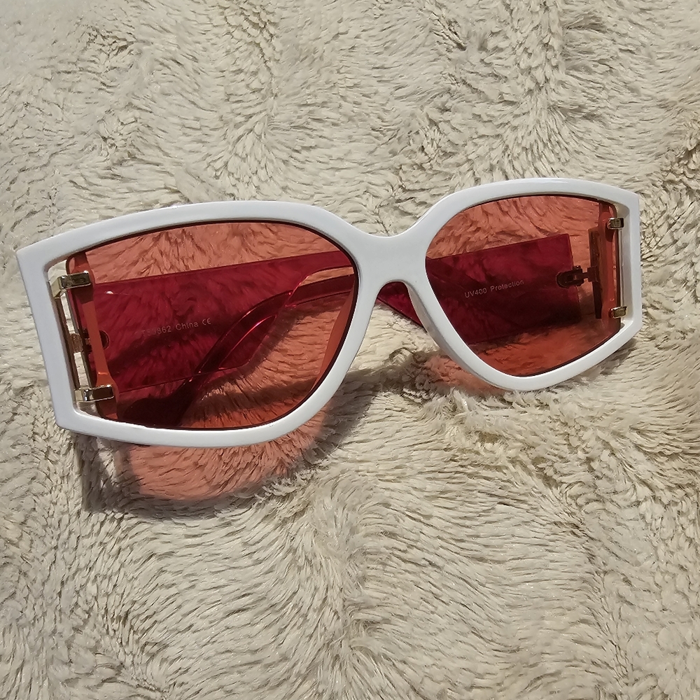 Retro looking sunglasses - Picture 4 of 9